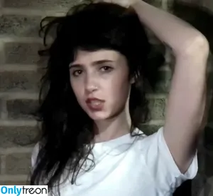 Clairo / Claire Cottrill nude photo #0196