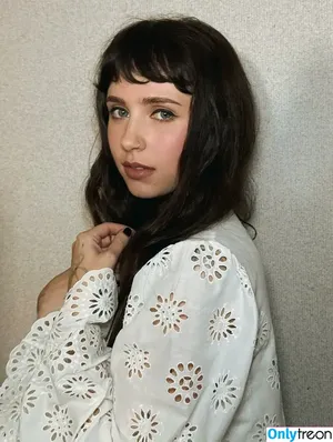 Clairo / Claire Cottrill nude photo #0236
