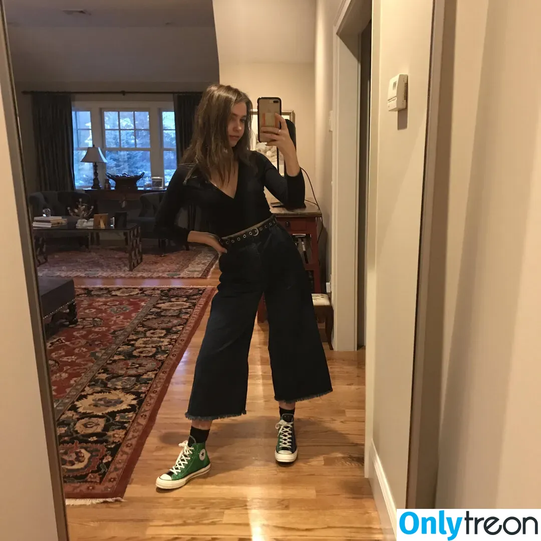 Clairo nude photo #0018 (Claire Cottrill)