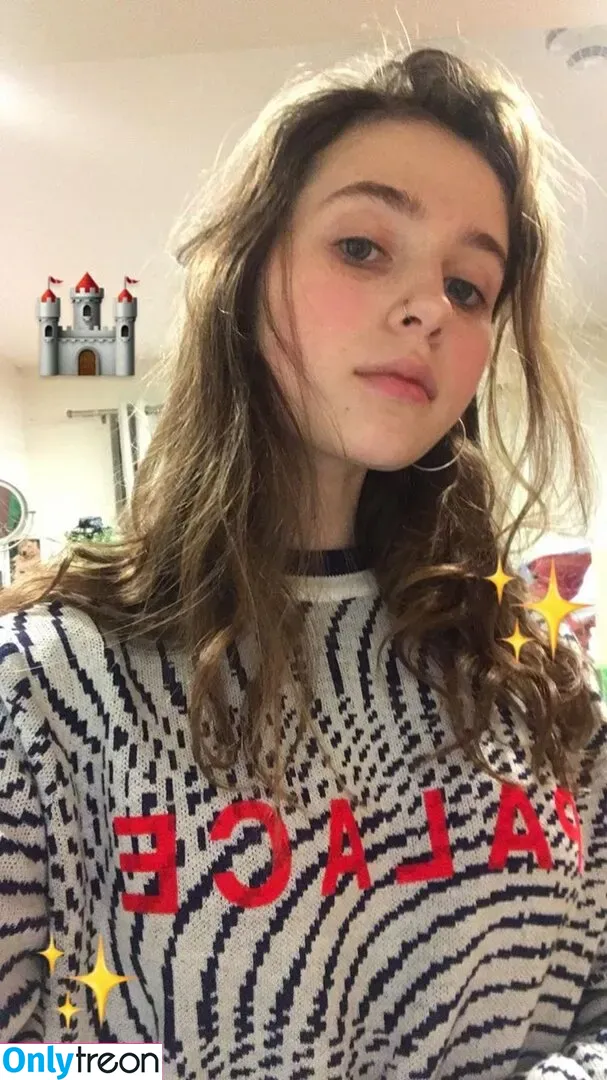Clairo nude photo #0021 (Claire Cottrill)