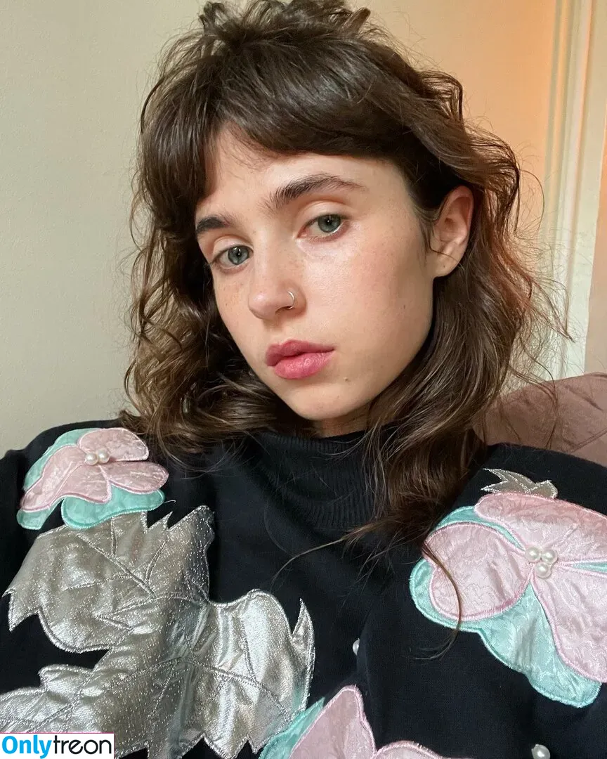 Clairo nude photo #0030 (Claire Cottrill)