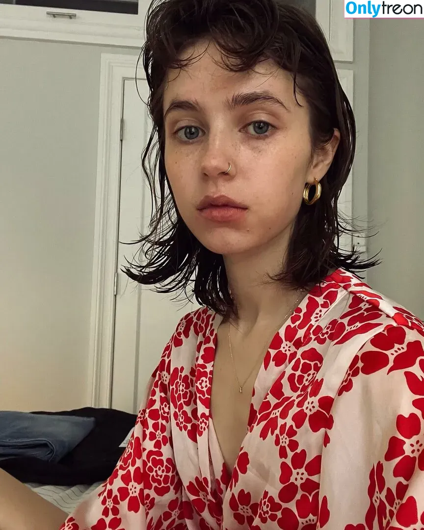 Clairo nude photo #0031 (Claire Cottrill)