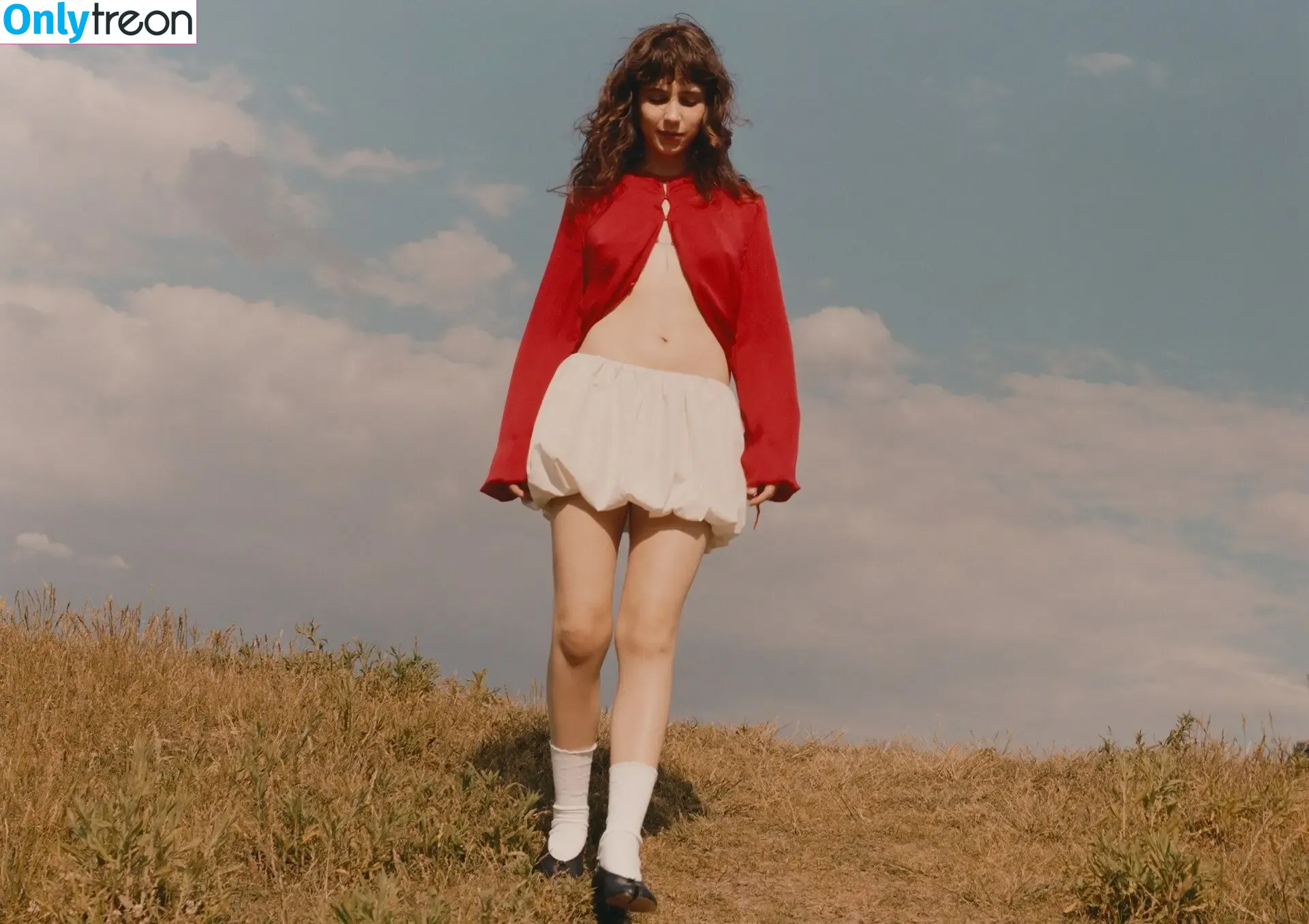 Clairo nude photo #0052 (Claire Cottrill)