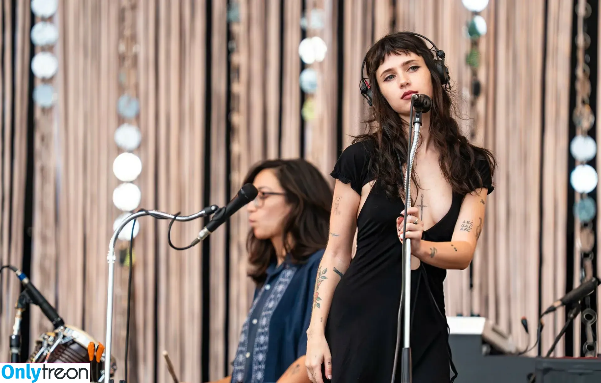 Clairo nude photo #0219 (Claire Cottrill)