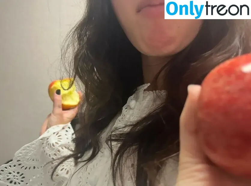 Clairo nude photo #0234 (Claire Cottrill)