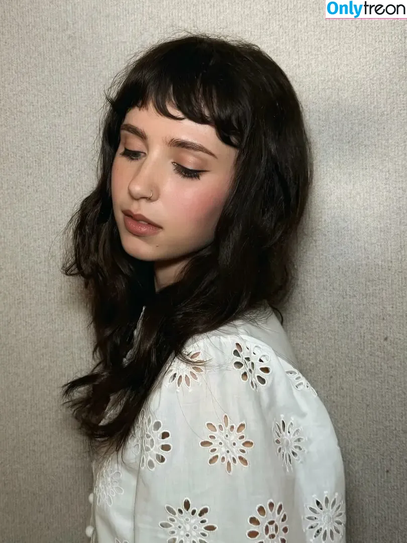Clairo nude photo #0238 (Claire Cottrill)