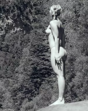 Clara Galle / claaragalle nude photo #0097