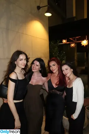 Clara Gomez / Claraatwork / claragomezz nude photo #0072