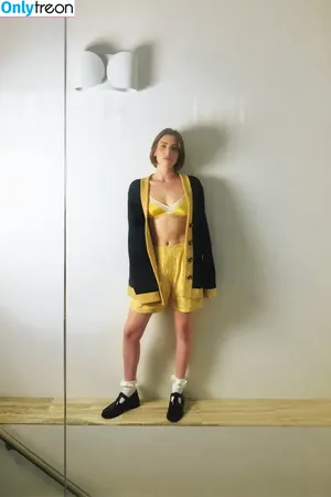 Clara McGregor / claramcgregor nude photo #0058