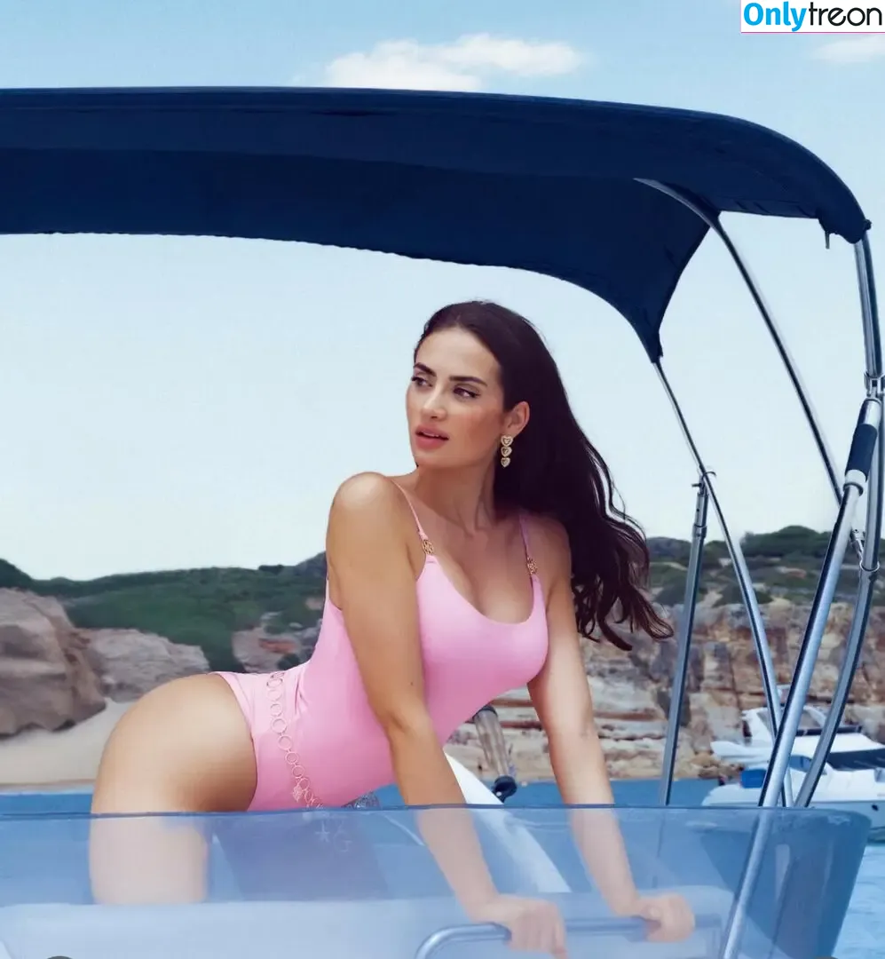 Clara Melinat nude photo #0053 (claramll / claramlll)