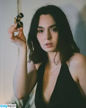 Clararunaway nude photo #0012