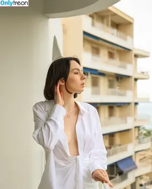 Clararunaway nude photo #0031