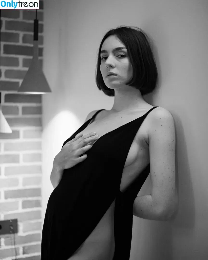 Clararunaway nude photo #0022 (Clararunaway)