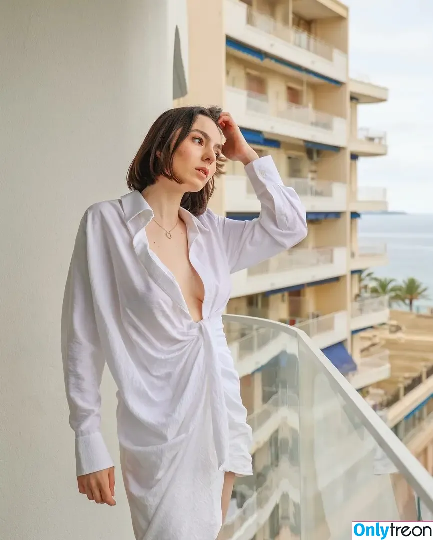 Clararunaway nude photo #0030 (Clararunaway)