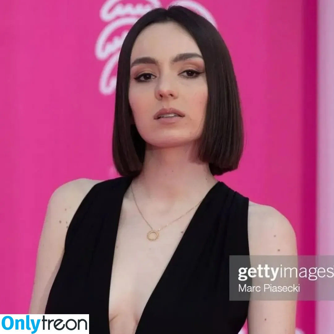 Clararunaway nude photo #0071 (Clararunaway)