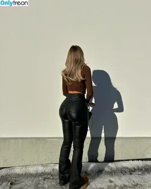 Claudia Kuparinen / claudiaisabellaa nude photo #0022
