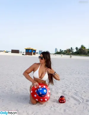 Claudia Romani / ClaudiaRomani / claudia_romani nude photo #0451