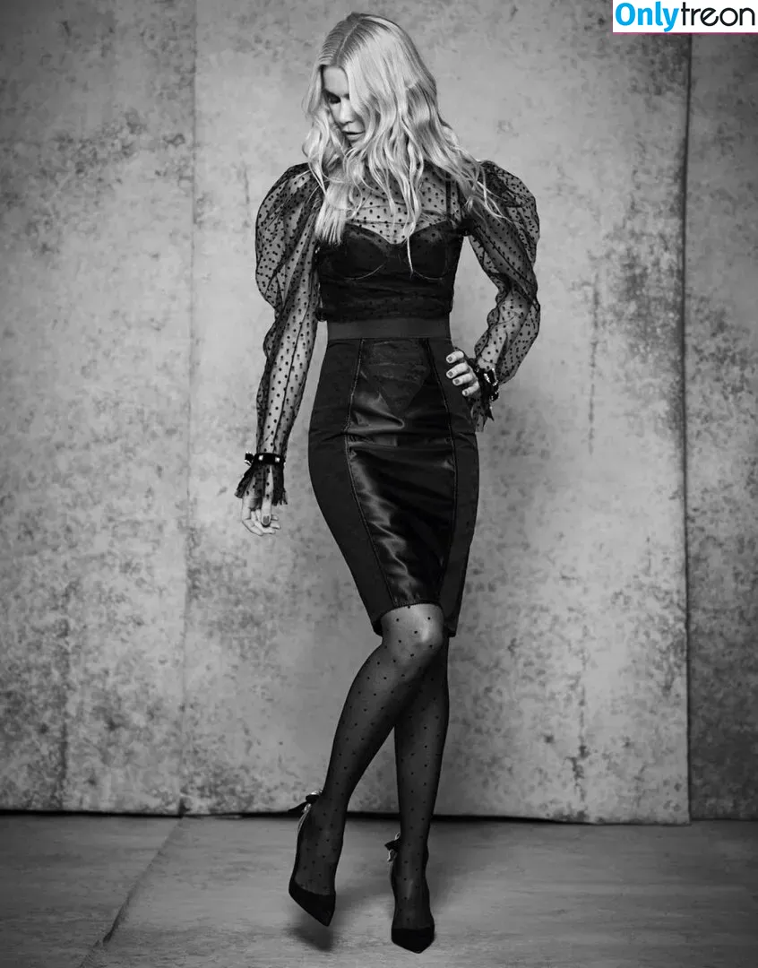 Claudia Schiffer nude photo #0049 (claudiaschiffer)