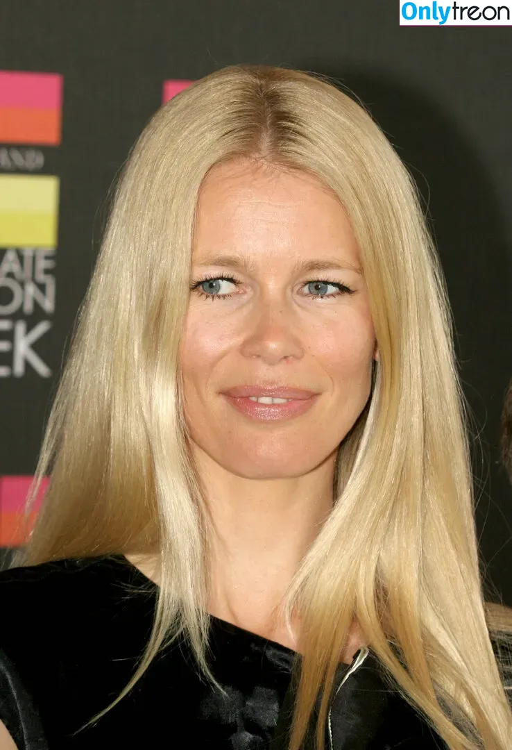 Claudia Schiffer nude photo #0078 (claudiaschiffer)