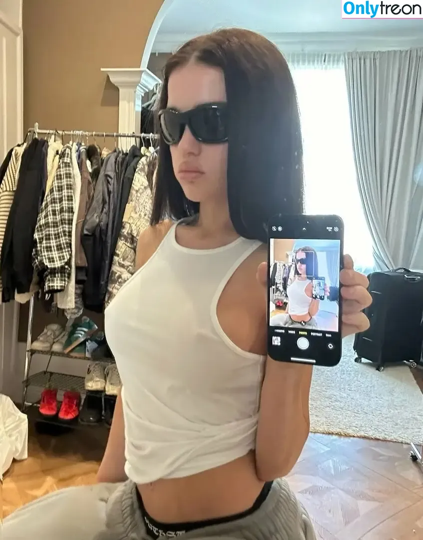 Claudia Valentina nude photo #0058 (claudia_valentina__ / summerandthelovinseasy)