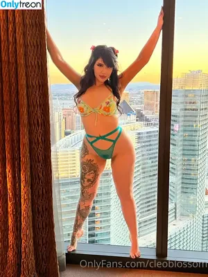 cleoblossom / cleoblossomTV / notcleoblossom nude photo #0262