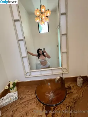 cleoblossom / cleoblossomTV / notcleoblossom nude photo #0451