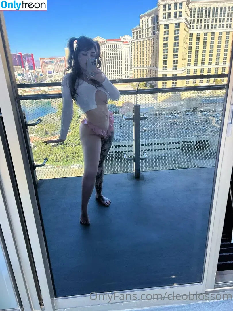 cleoblossom nude photo #0303 (cleoblossomTV / notcleoblossom)