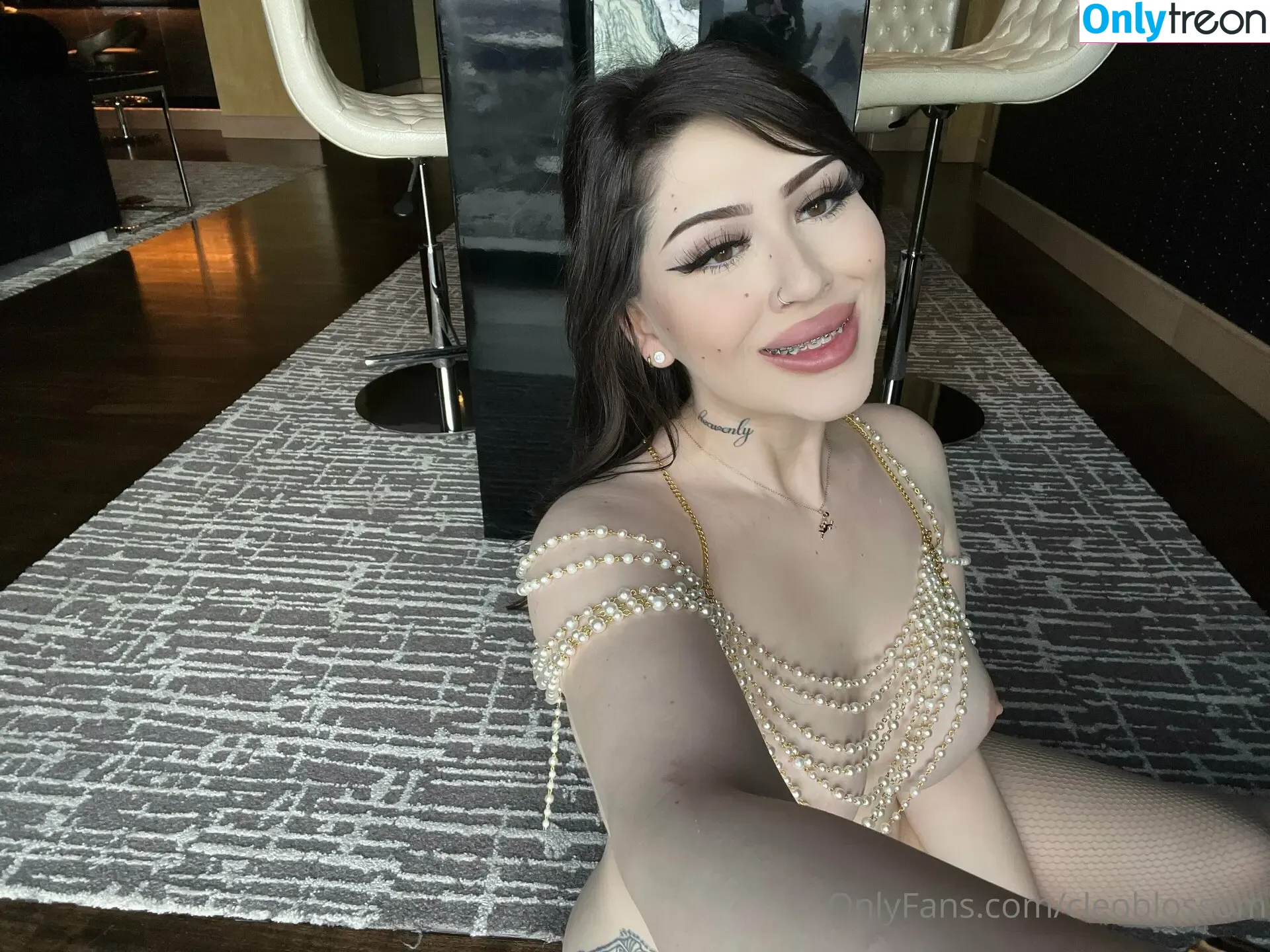 cleoblossom nude photo #0310 (cleoblossomTV / notcleoblossom)