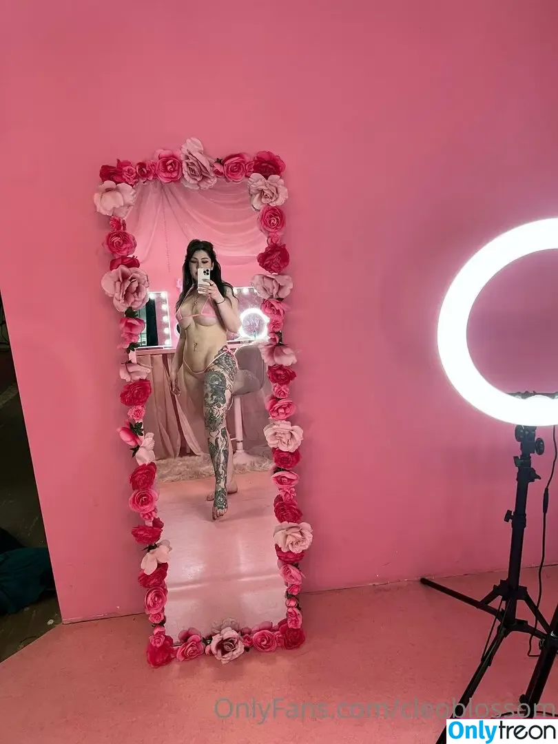 cleoblossom nude photo #0401 (cleoblossomTV / notcleoblossom)