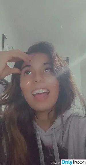 cleopatrax192 / iamcleotrapa nude photo #0031