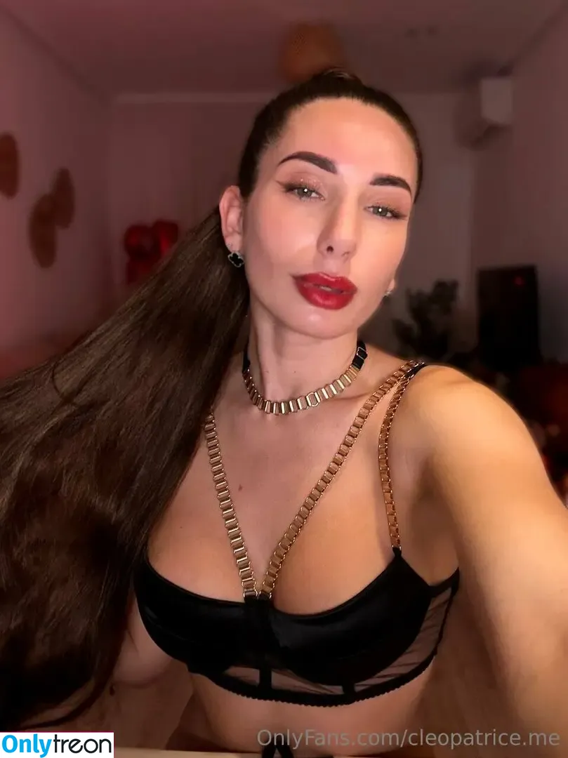 cleopatrice.me nude photo #0050 (cleopatrice.me)