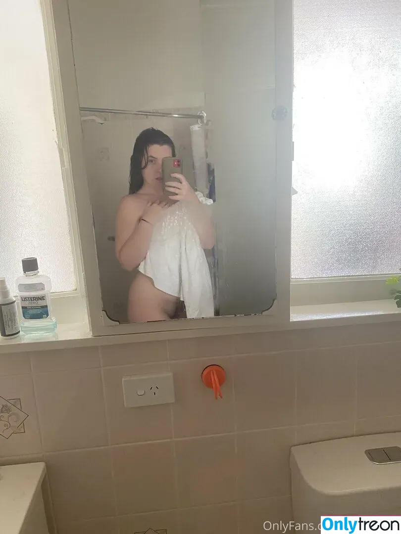 clitriinee2 nude photo #0005 (clitriinee2)