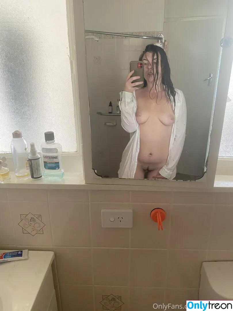 clitriinee2 nude photo #0011 (clitriinee2)