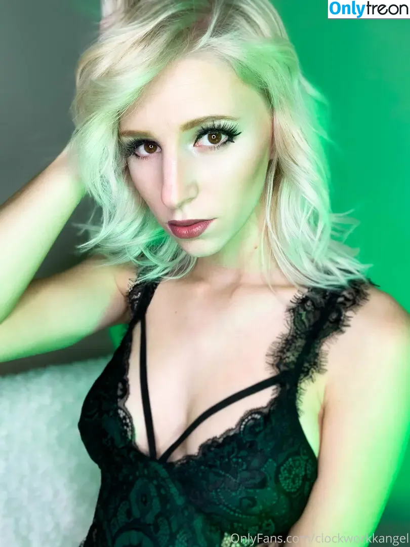 clockworkkangel nude photo #0004 (clockworkk_angel)