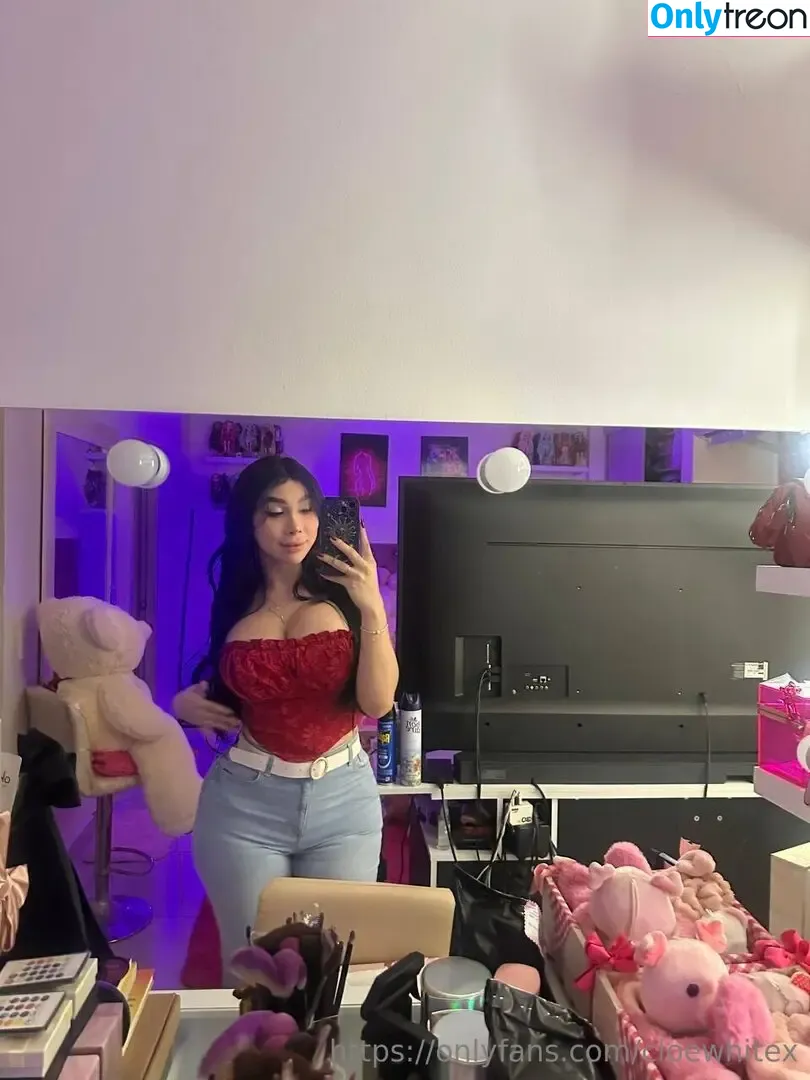 cloewhitex nude photo #0231 (cloewhitex)