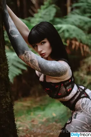 clubmood / clubmoodvibes nude photo #0003