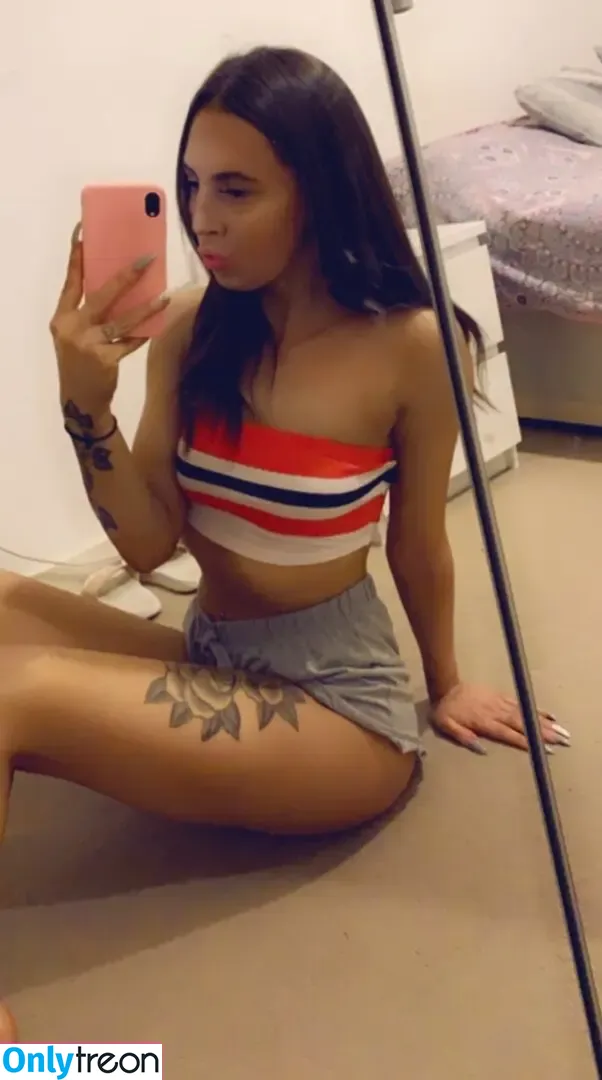 Cmillsxx nude photo #0039 (milliecairnsx)