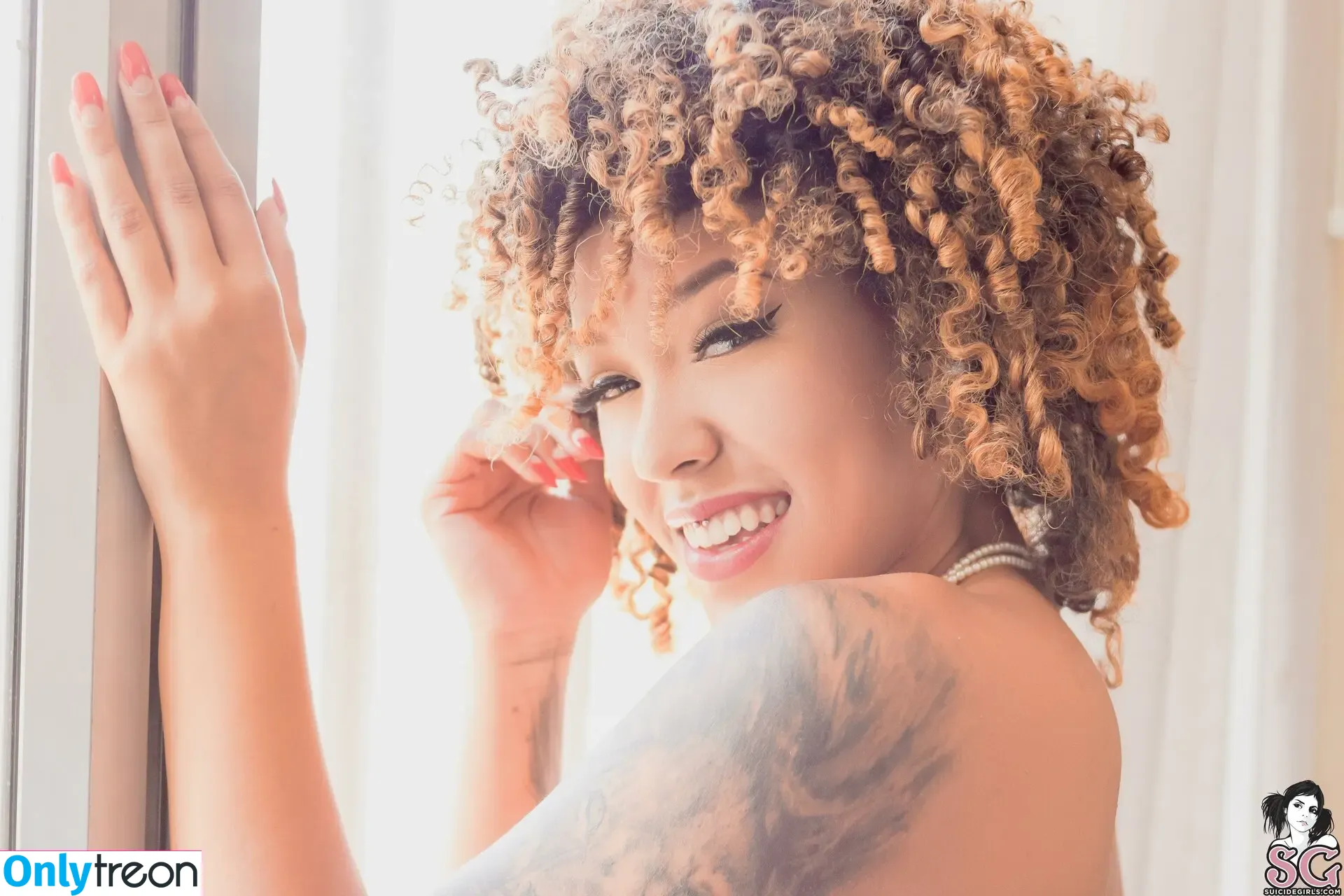 cocoafrodi nude photo #0021 (suicidegirls)