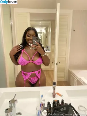 cocodethickfreee / ky_baackk nude photo #0024