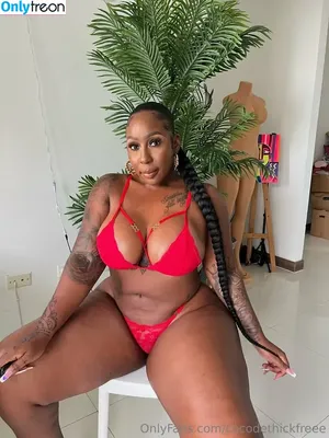 cocodethickfreee / ky_baackk nude photo #0077