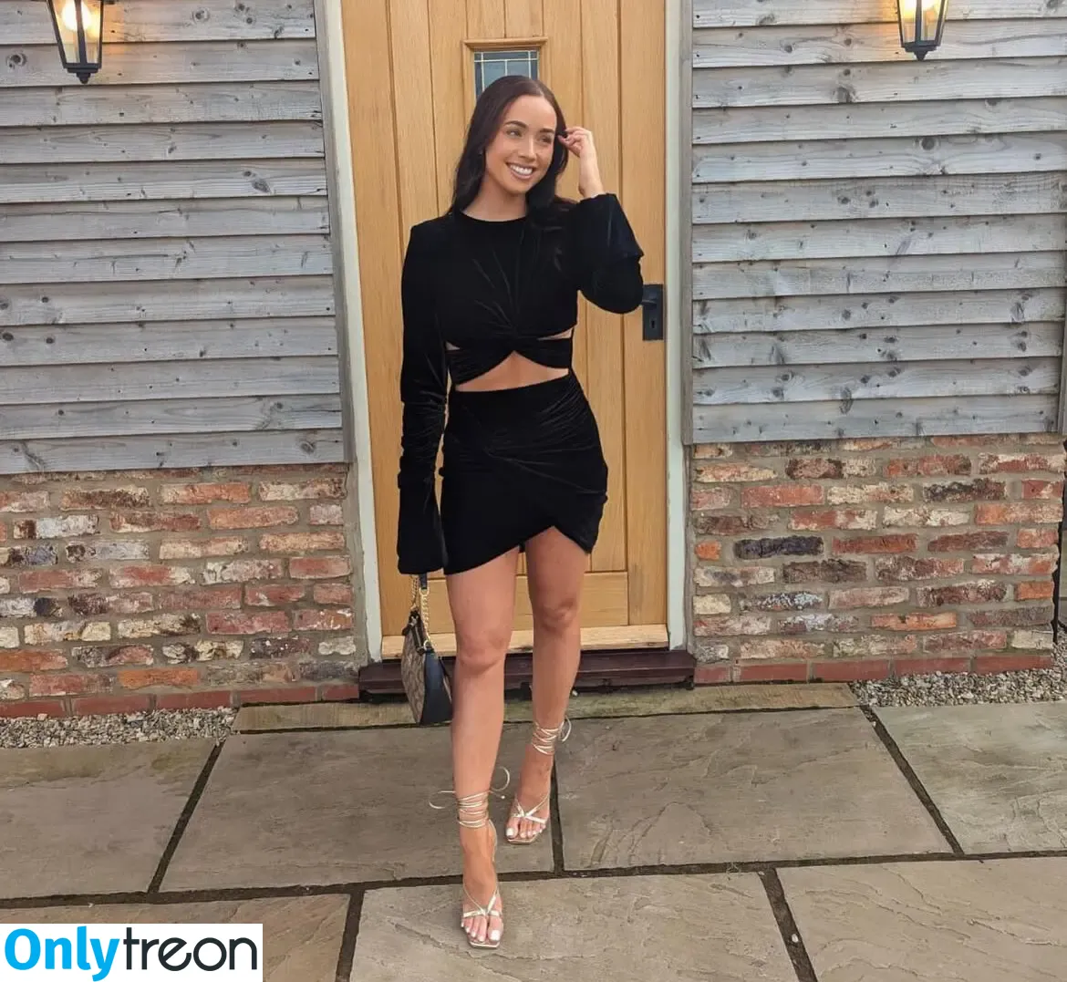 Coffee Shop Girl nude photo #0011 (York / cc_unsilenced)