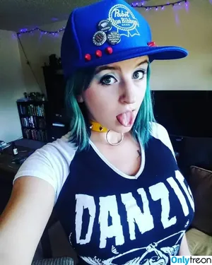 CoinLaundryLoser / coinlaundrycam nude photo #0010