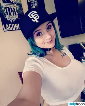 CoinLaundryLoser / coinlaundrycam nude photo #0011