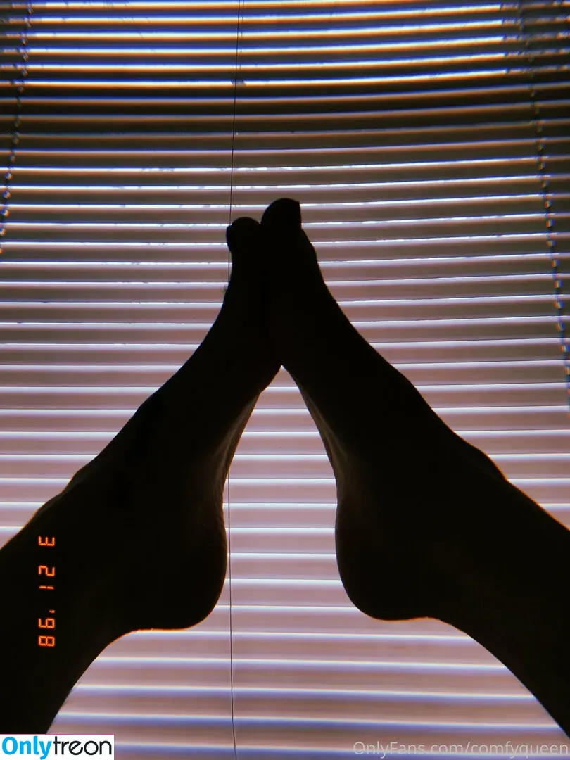 comfyqueen nude photo #0065 (cuf_comfy_queen)