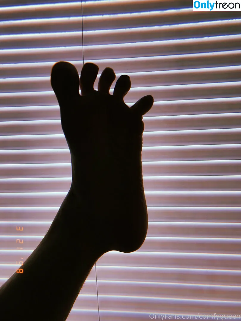 comfyqueen nude photo #0067 (cuf_comfy_queen)