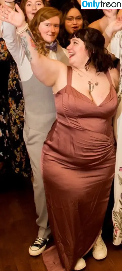 Comicbookdays nude photo #0062 (Pixar Mom Dump Truck Ass)