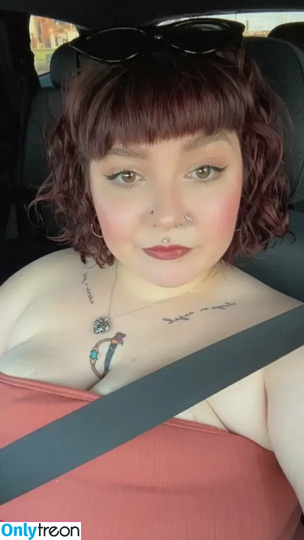 Comicbookdays nude photo #0065 (Pixar Mom Dump Truck Ass)