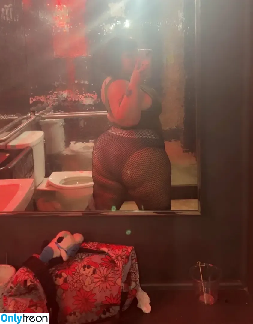 Comicbookdays nude photo #0073 (Pixar Mom Dump Truck Ass)