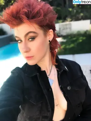 Comicbookgirl19 / DanikaXIX / pirateflagnislandgirl nude photo #0031