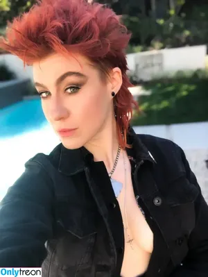 Comicbookgirl19 / DanikaXIX / pirateflagnislandgirl nude photo #0032